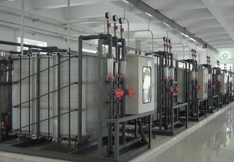 電滲析脫鹽技術(shù)適用于哪些場合?(電滲析脫鹽工藝流程) 電滲析脫鹽技術(shù)適用于哪些場合?(電滲析脫鹽工藝流程)